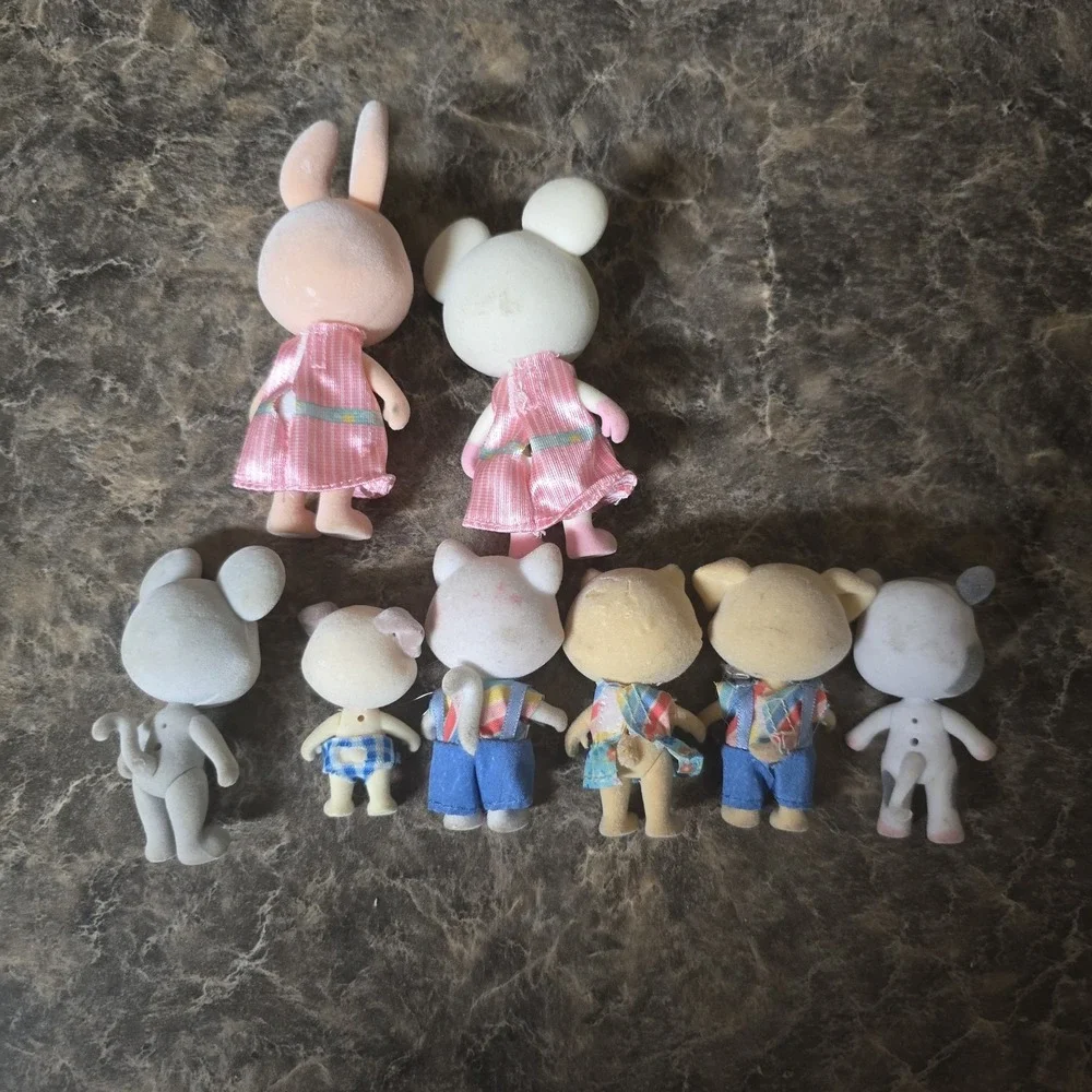 Honey Bee‎ Acres PLAYGROUND PALS   SET OF 8